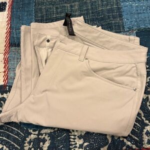 Lululemon ABC Slim-fit 5 Pocket Warpstreme Pant - excellent condition!